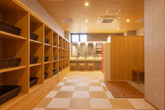 広々として綺麗な脱衣所